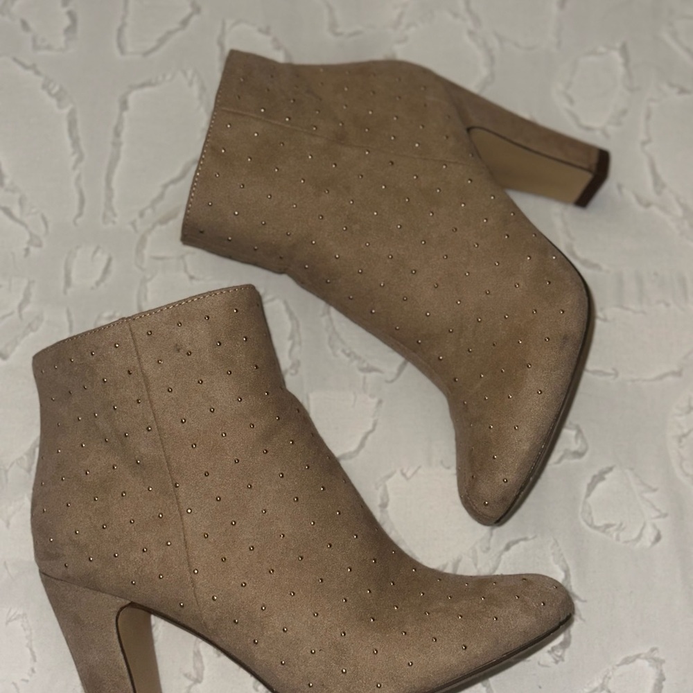 Fergalicious Diamond tan ankle boots